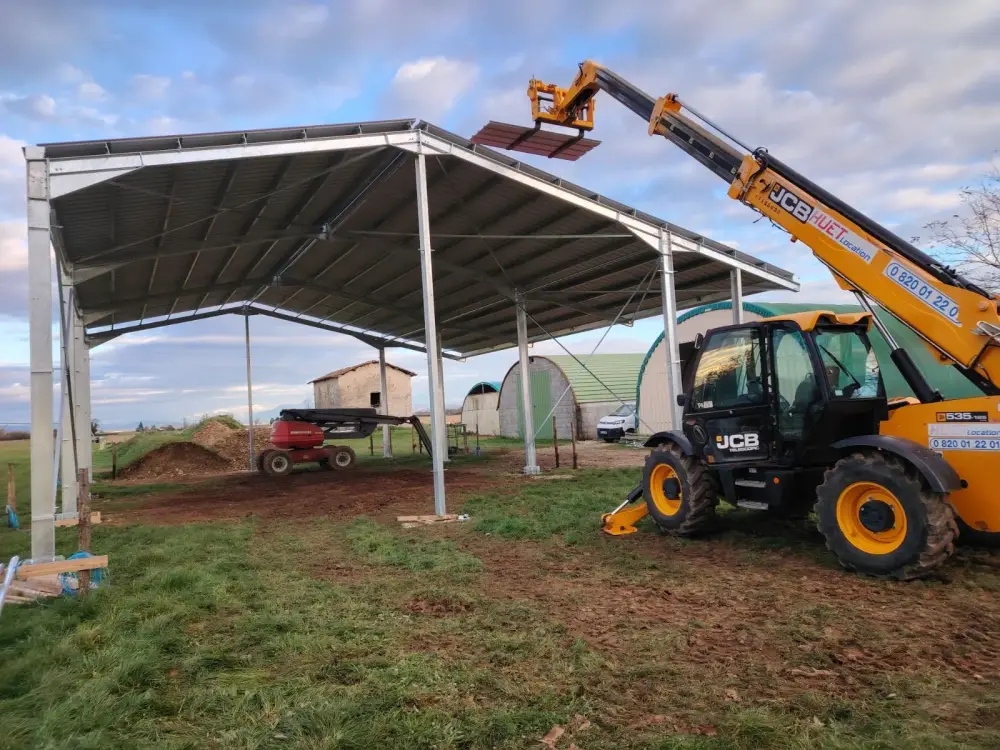 Montage de bâtiments agricoles à Saint-Siméon-de-Bressieux (1)